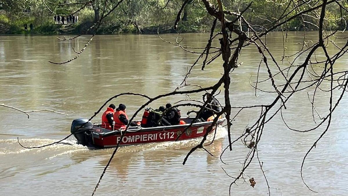Cadavrul găsit pe 16 august în râul Mureș este al fetiței de 7 ani, aflată în barca răsturnată la Semlac