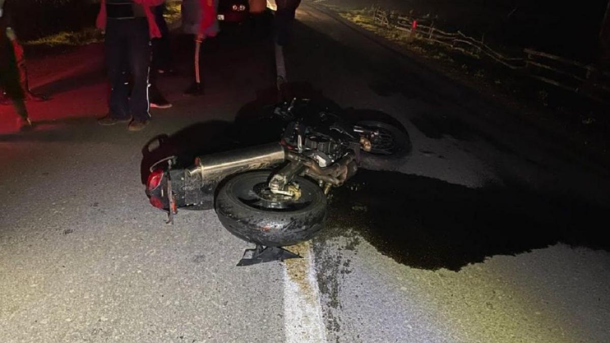 Accident între un TIR, o mașină și trei motociclete