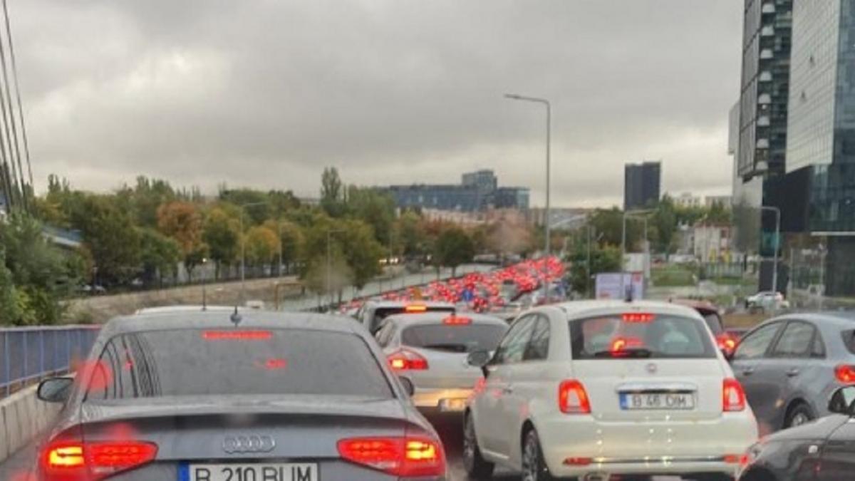 Trafic de coșmar în capitală, din cauză că Podul Grant a fost închis!