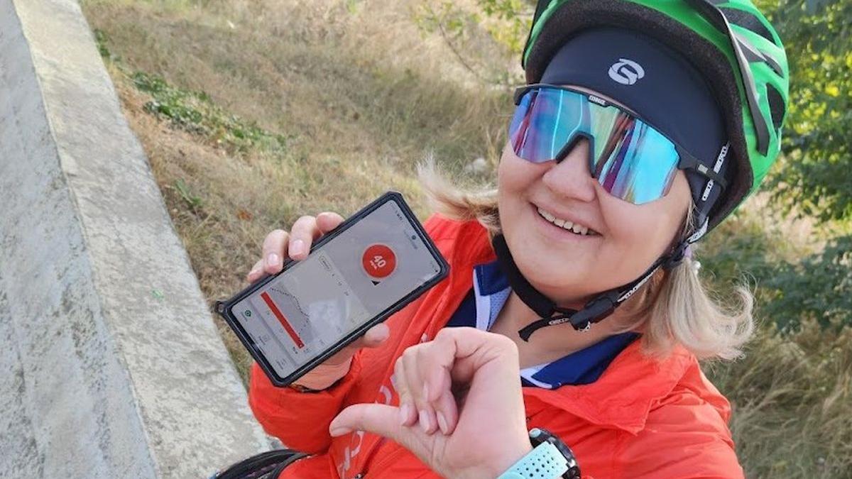 Cursă contra diabet. Gabriela Airinei, pedalând între trei capitale europene: Mișcarea face treabă bună și îi dă de furcă  „prietenului diabet”
