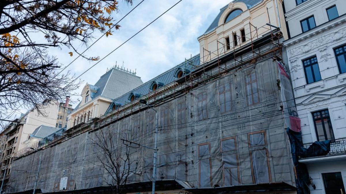 Lucrările la monumentul istoric de pe Bd. Elisabeta sunt aproape finalizate