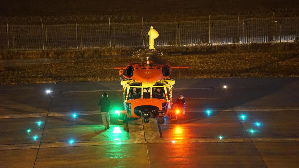 Primul elicopter BlackHawk, destinat gestionării situațiilor de urgență, a aterizat la sediul IGAV