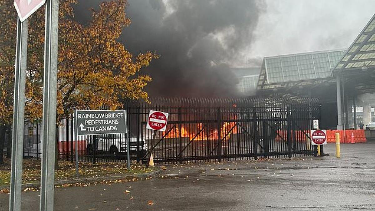 Aeroportul Buffalo, închis pentru zborurile internaționale după explozia de la granița cu Canada. Autoritățile iau în calcul un atac terorist
