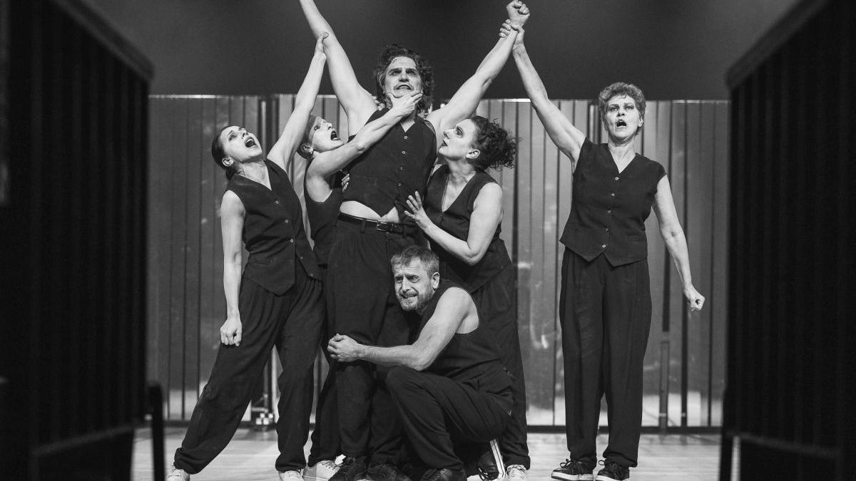 „SUMMIT”– o nouă premieră a stagiunii 2023 – 2024 la Teatrul Masca