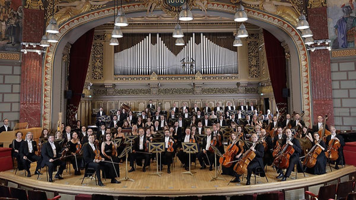 Cu ocazia Zilei Naţionale a României, Filarmonica "George Enescu" concertează la Roma şi la Bucureşti