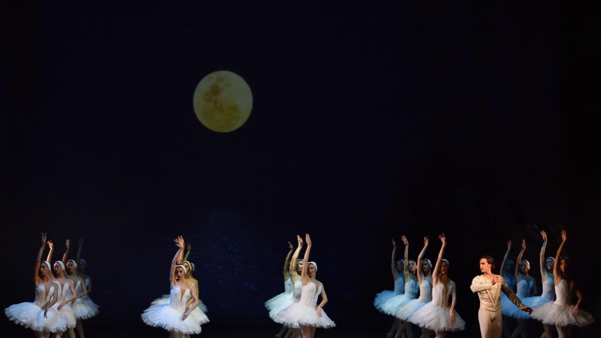Un cocktail cultural memorabil, la final de noiembrie, pe scena ONB,  cu operă și balet din La Belle Époque și reflecții filologice contemporane
