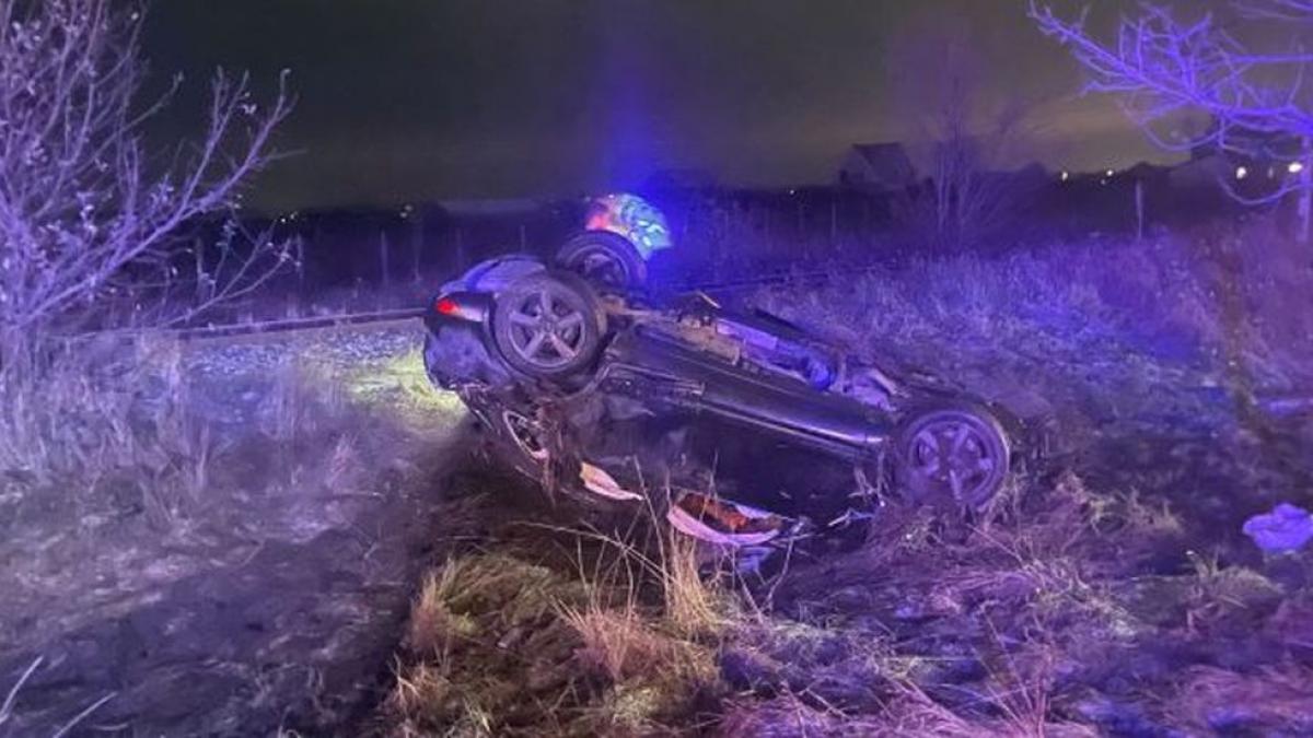 Trei persoane încarcerate în urma unui accident rutier, în Satu Mare