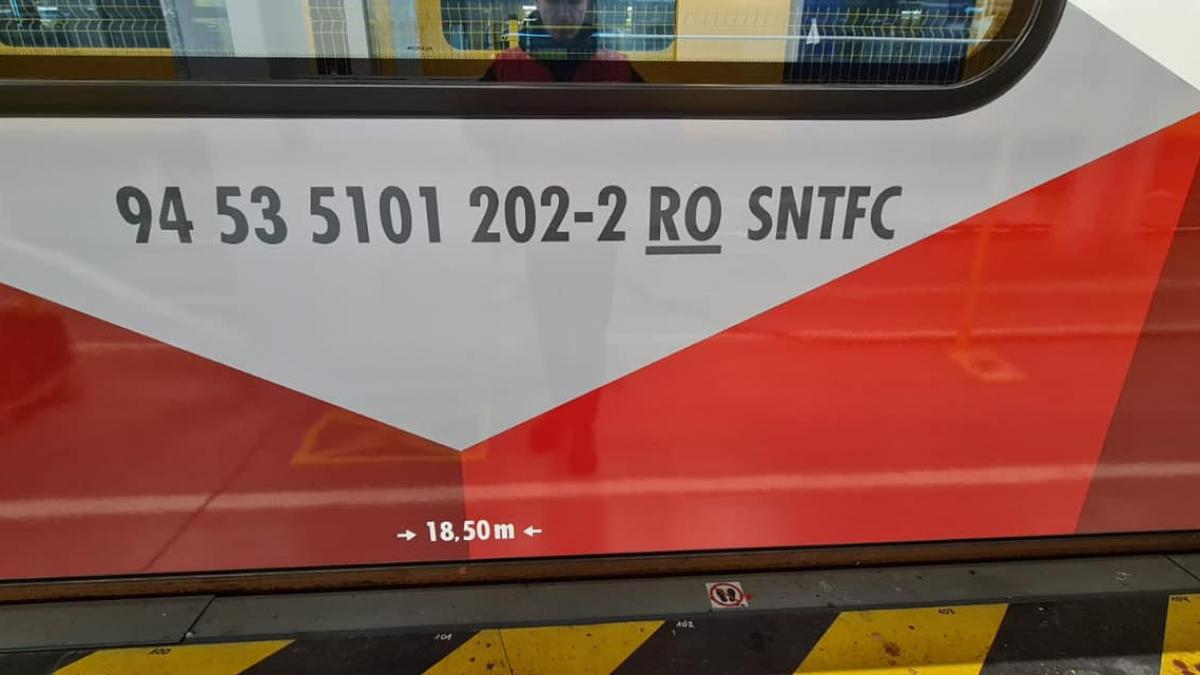 Primul tren din cele 37 cumpărate de ARF pornește miercuri spre România. Cum arată vagoanele