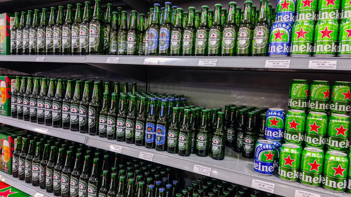 Noi scumpiri pentru români. Ce trebuie să știi atunci când mergi la cumpărături