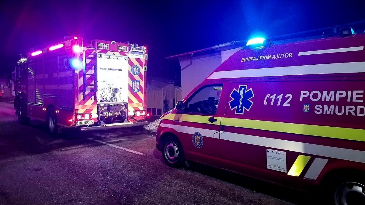 Trei persoane au suferit arsuri în urma unei explozii ce s-a produs într-o gospodărie din Giurgiu