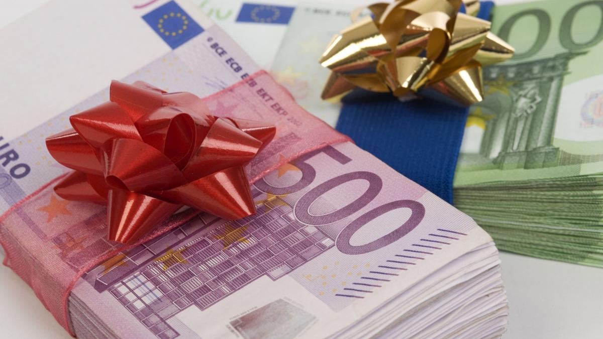 Iată cea mai mare pensie din România! Suma șocantă este echivalentul a 45 de salarii