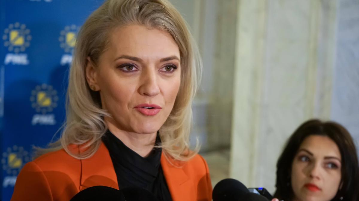 Noi prevederi privind rolul și statutul grefierilor, votat de Senat