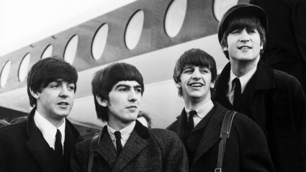 Grammy-ul respins de John Lennon în 1972 va fi scos la licitație