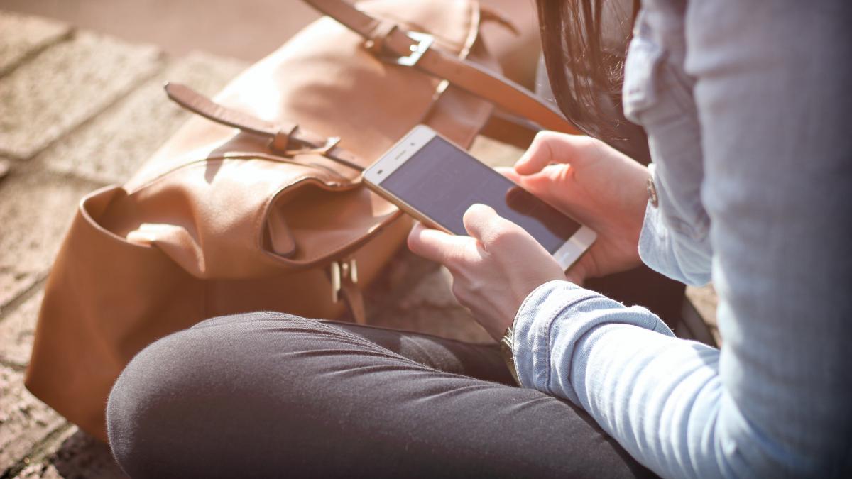 17 milioane de SMS-uri frauduloase, trimise de un bărbat