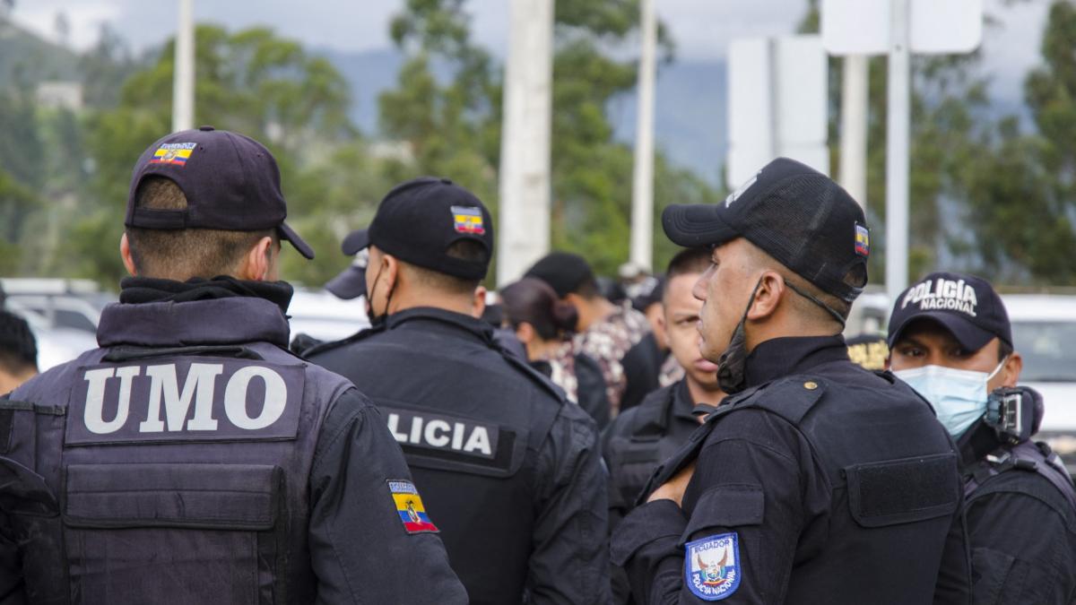 Generali, avocați și șefi de penitenciare arestați pentru trafic de droguri în Ecuador