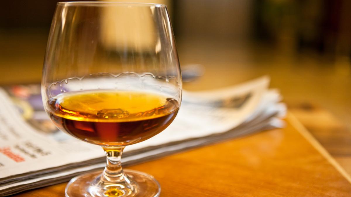 Tranzacție de miliarde: Gigantul italian Campari cumpără casa franceză istorică de cognac Courvoisier 