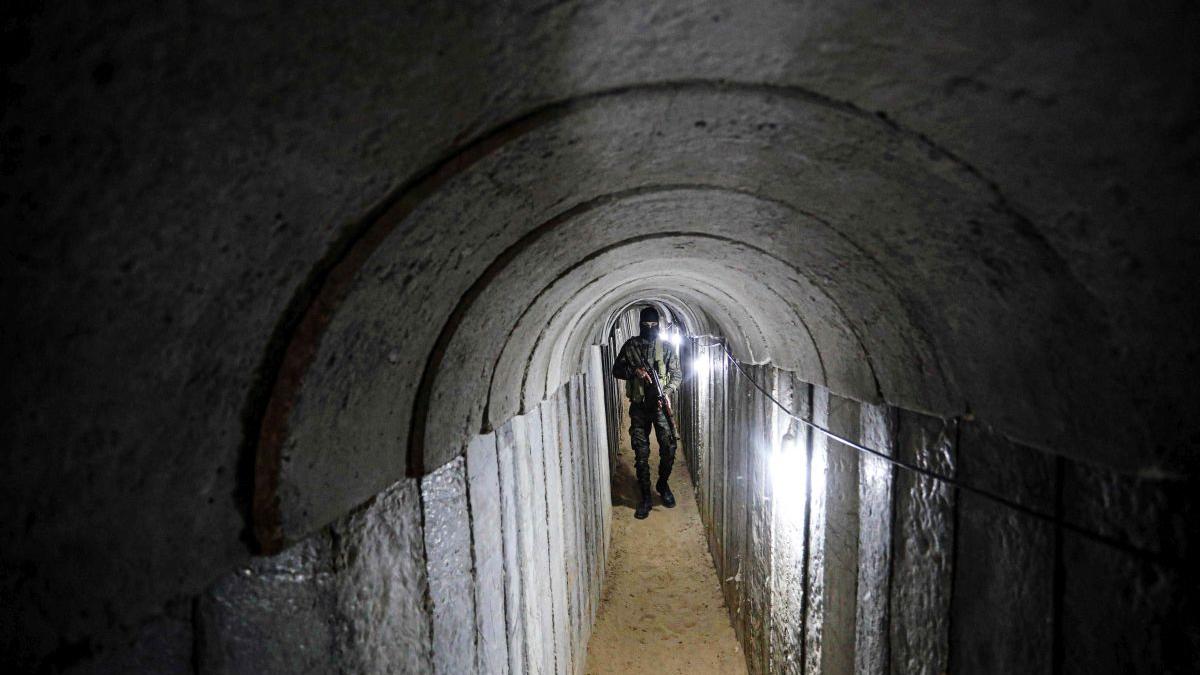 Tertipuri ale teroriștilor: Intrarea într-un tunel Hamas, camuflată cu un pătuț de bebeluș