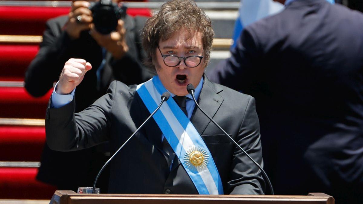 Javier Milei preia cu hotărâre frâiele Argentinei