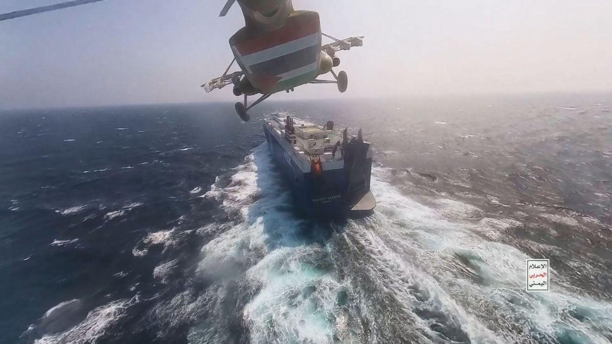 O navă de război a iranienilor a intrat în Marea Roșie