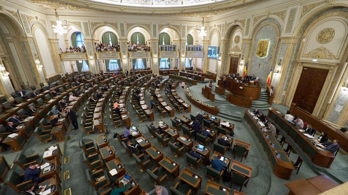 10 ani de pușcărie pentru abuz al funcționarilor împotriva cetățenilor. Statul opune rezistență