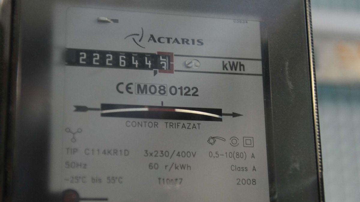 Cresc facturile la energie electrică! Românii vor plăti mai mult chiar de luna aceasta