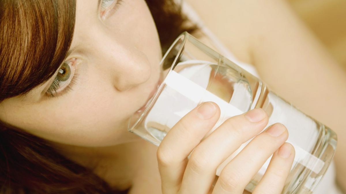 Băutura care elimină grăsimile nesănătoase din organism