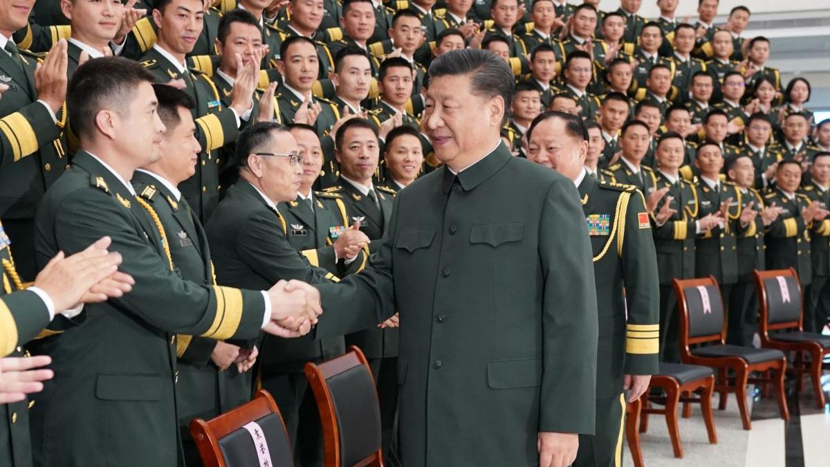 Xi Jinping, în luptă cu propria armată. China dă afară generalii care n-au chef de război