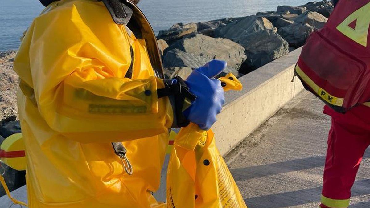 persoana mare faleza salvamari