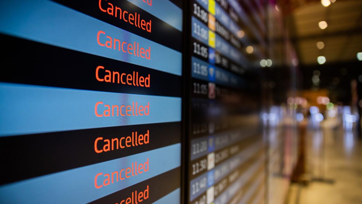 EuroAirport, închis din cauza unei ameninţări cu bombă