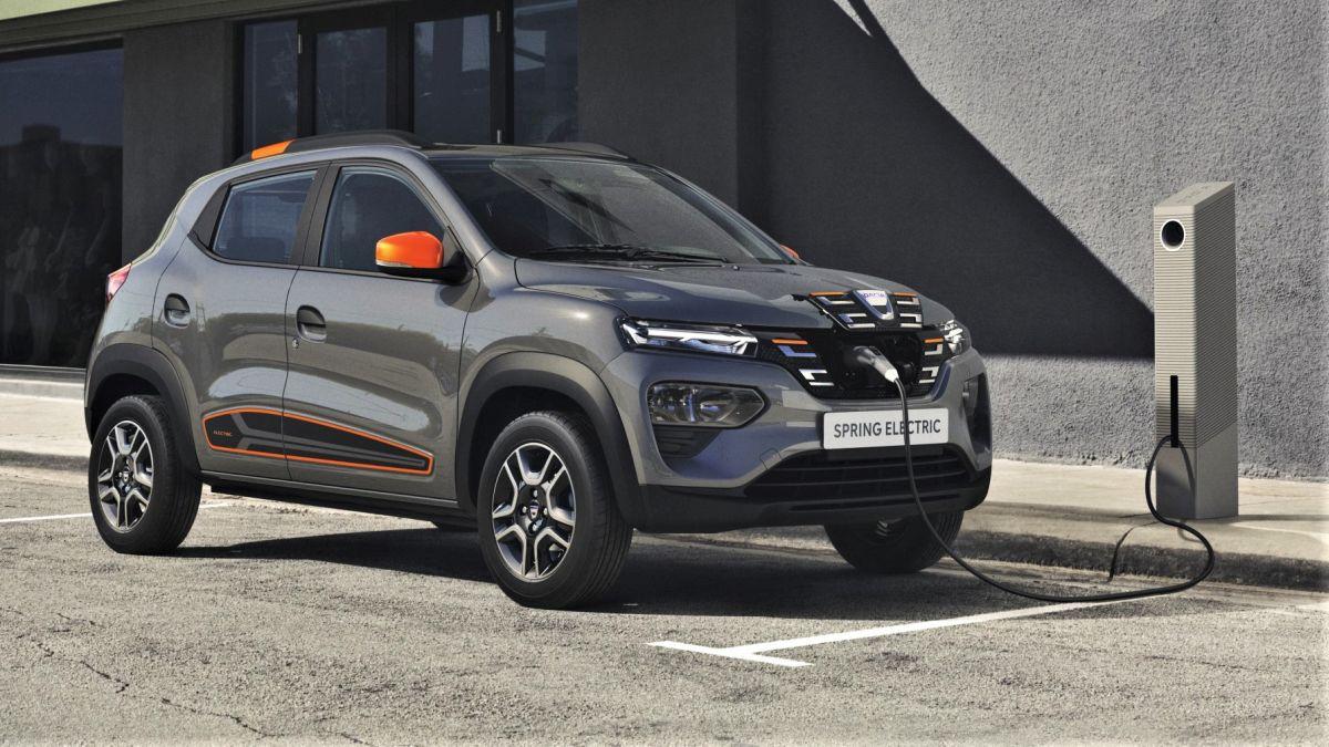 Automobile Dacia şi Ford Otosan au produs în 2023 un număr record de maşini