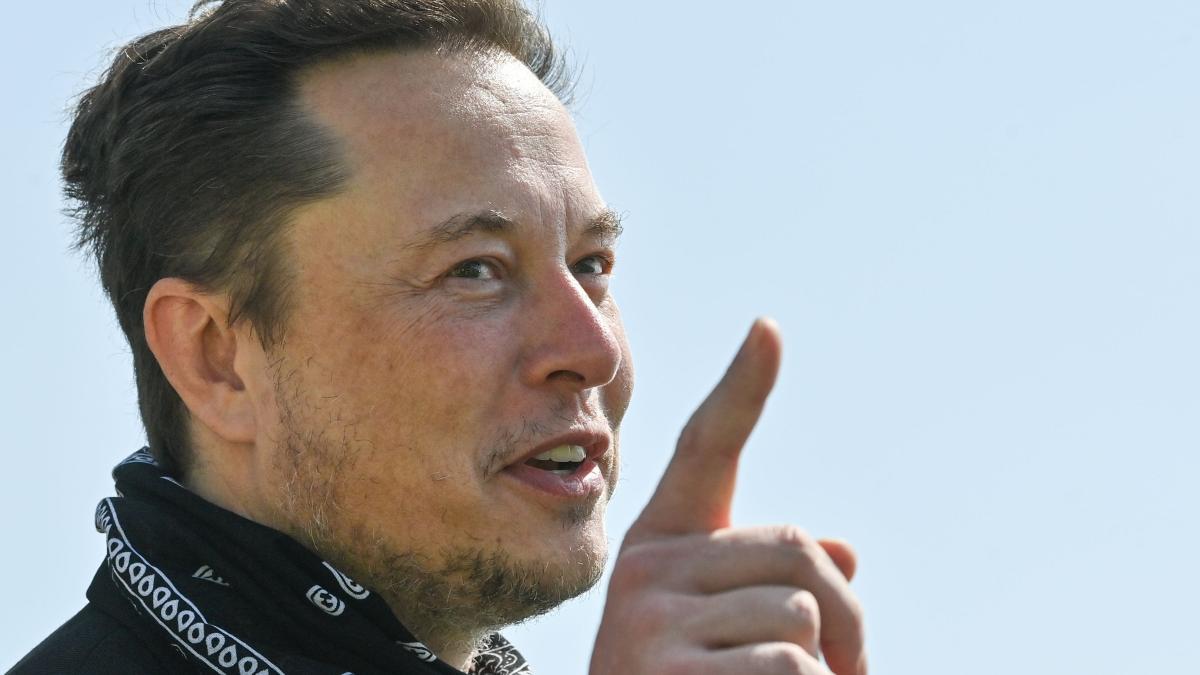 Elon Musk a vizitat lagărul de exterminare de la Auschwitz