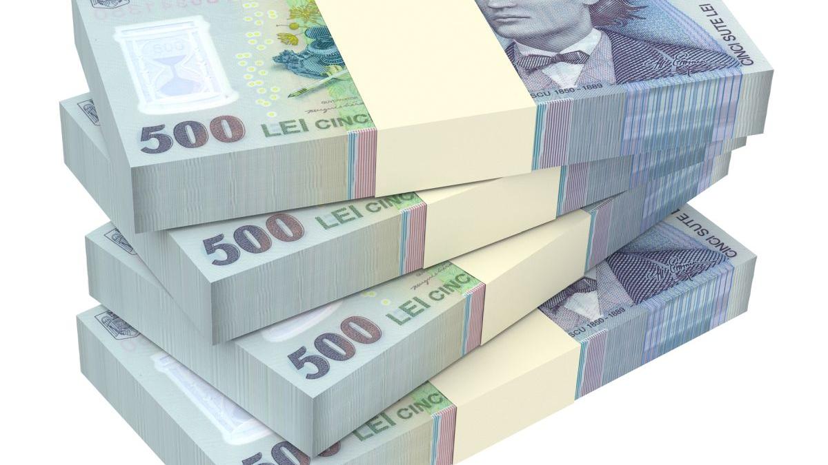 Amenzi date de Primăria Capitalei pentru gheața necurățată din Piața Universității și Bdul Unirii