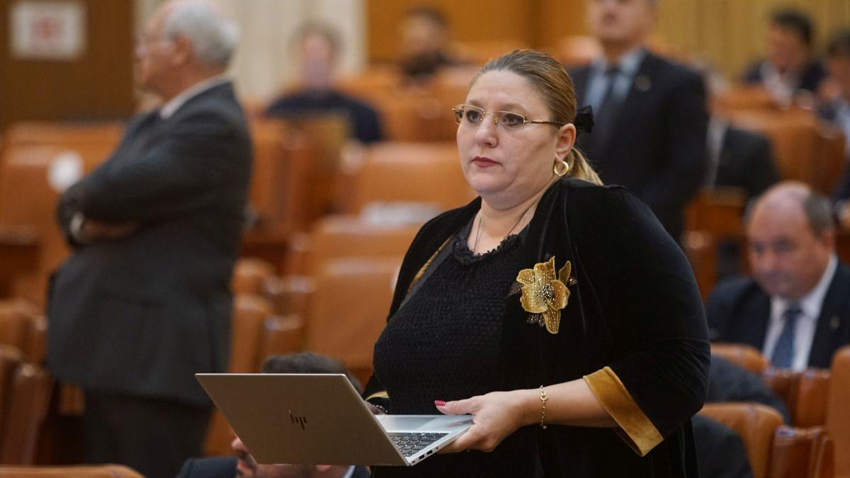 Șoșoacă s-a prăbușit sub pragul electoral. AUR suflă în ceafa PSD și se află, în continuare, în fața PNL