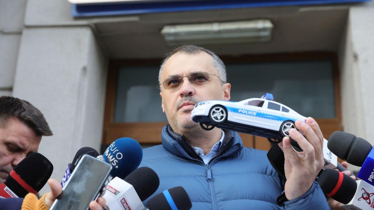 Delir USR. Ghinea își mută mașinuțele în fața judecătorilor. Atacurile progresiștilor la adresa DNA s-au mutat la Curtea de Apel București