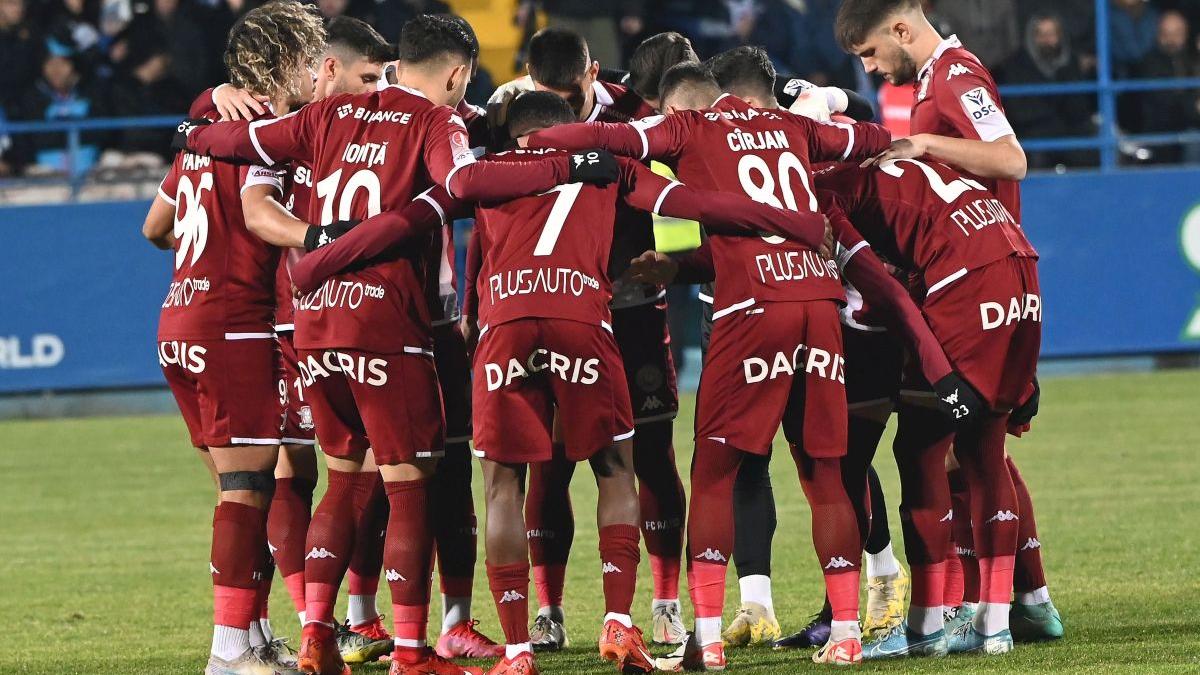Rapid București învinge Dinamo București și e pe doi în Superligă
