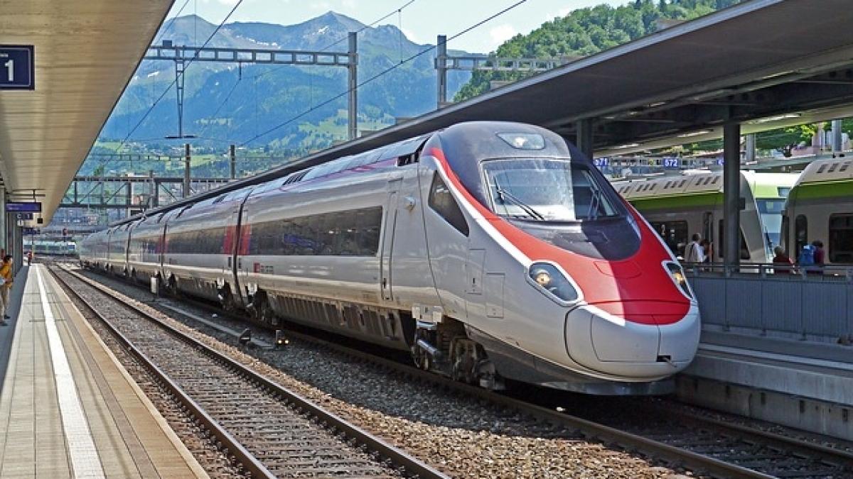 ARF a semnat contractul pentru cumpărarea a 16 locomotive electrice noi
