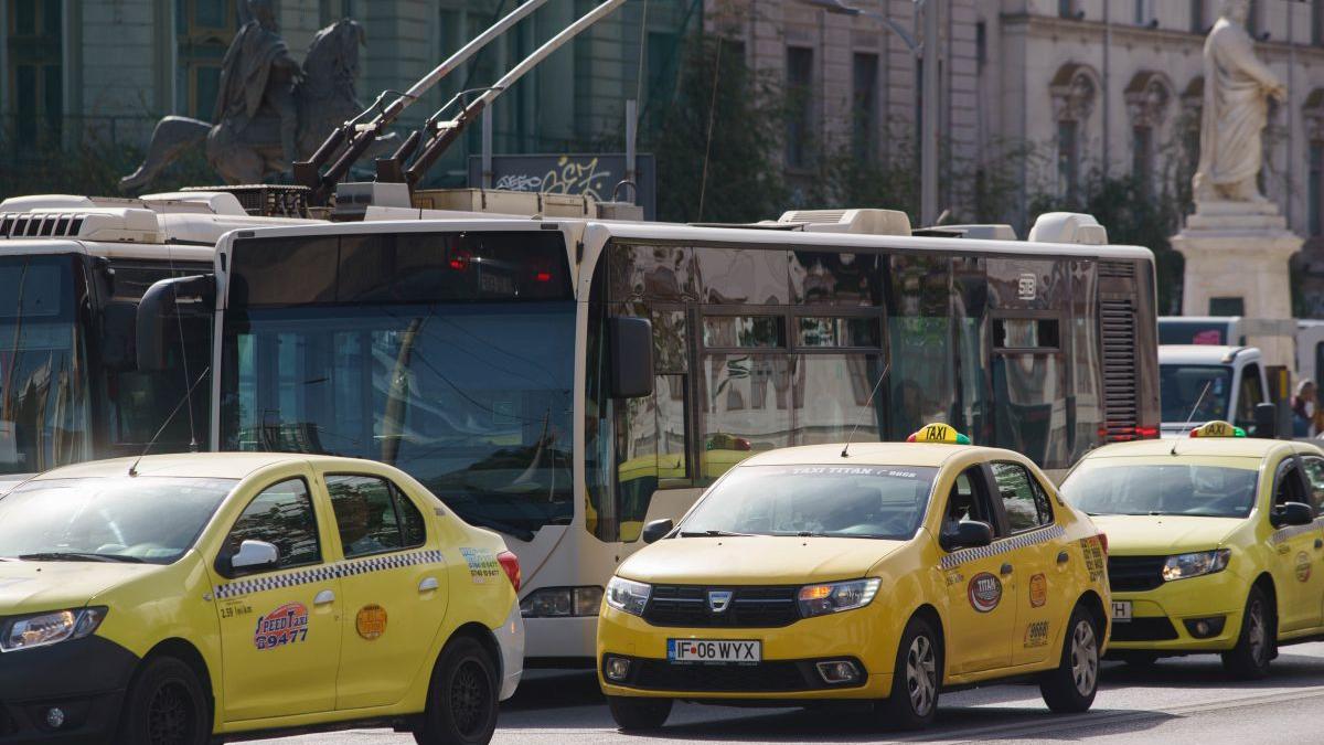 Protest masiv al taximetriștilor în Centrul Capitalei. „Am ajuns să venim în București să cerem Guvernului respectarea legii”