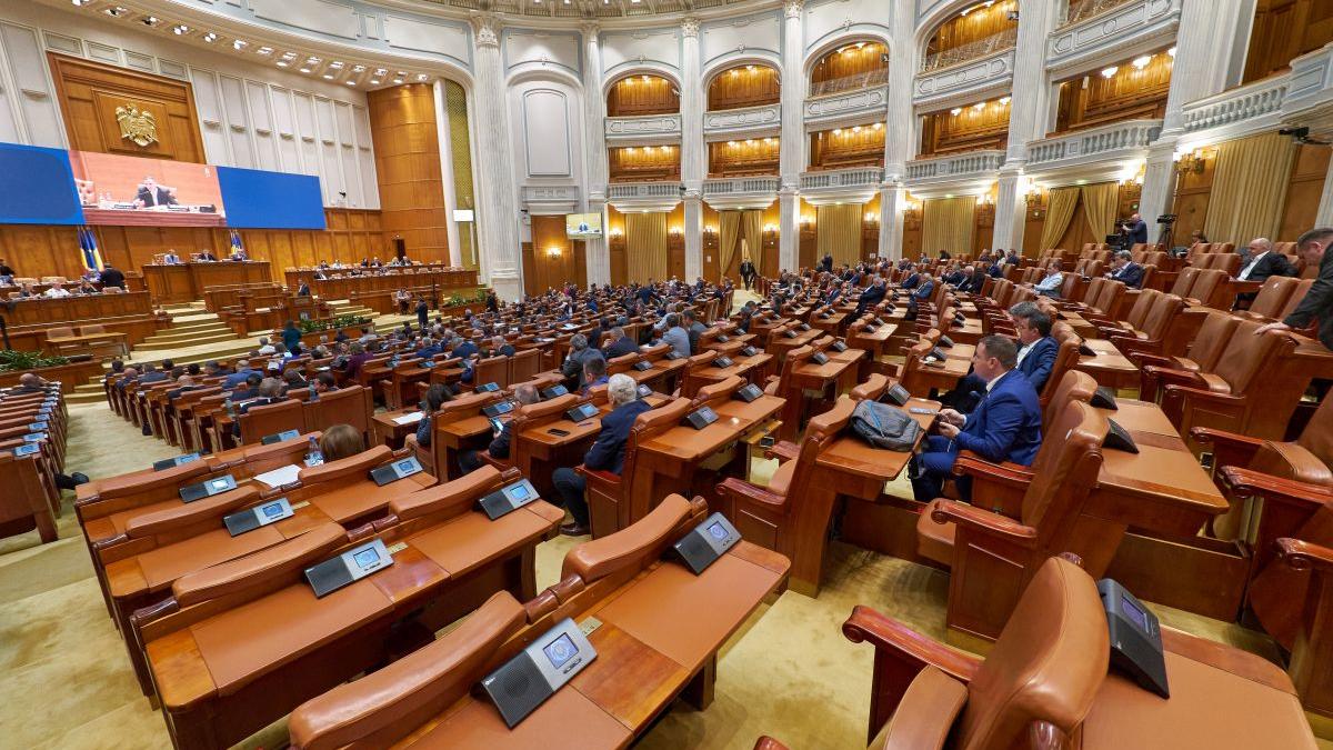 Breșă de securitate la Camera Deputaților: Datele personale ale premierului și ale mai multor miniştri, furate de hackeri
