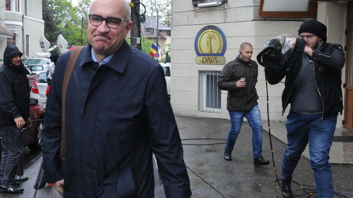 Documentele statului, depozitate în sediul firmei lui Tiberiu Urdăreanu. Doar Registrul Comerțului plătește peste 860.000 de euro