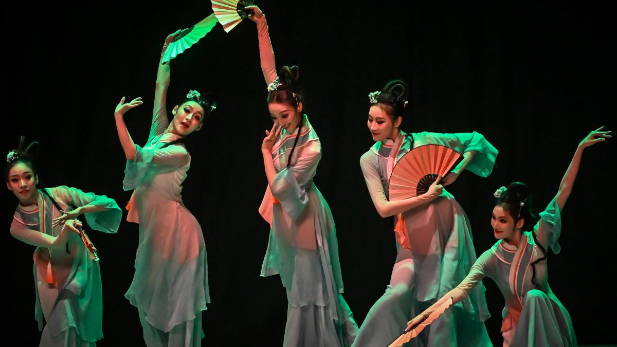 Scena Digitală continuă în februarie cu spectacole sold-out în FITS 30: „Fado Cruzado” și „China, o istorie a dansului”
