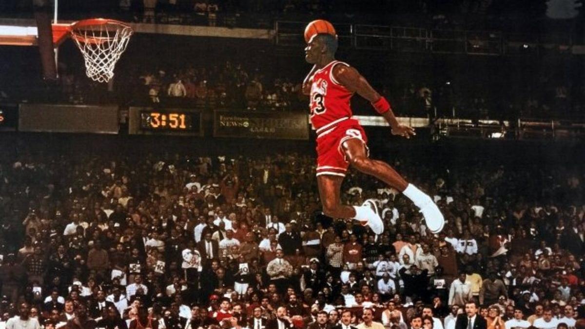 Şase ghete de baschet purtate de Michael Jordan, vândute la licitaţie cu opt milioane de dolari