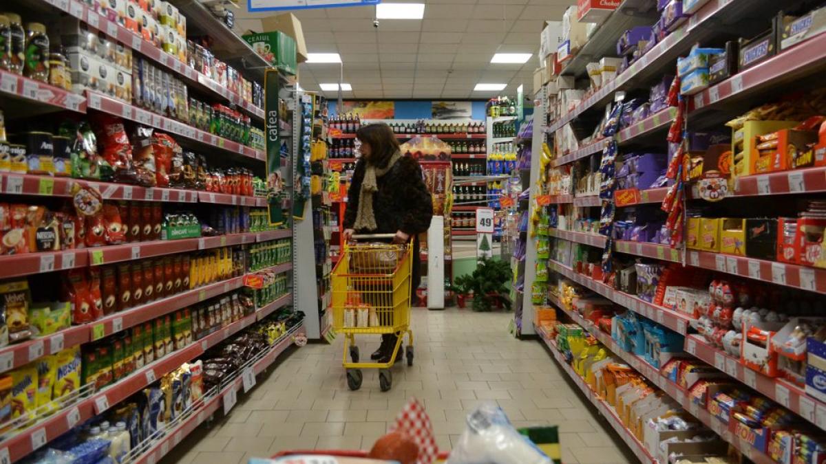Volumul cifrei de afaceri din comerţul cu amănuntul a crescut cu 1,9% în 2023