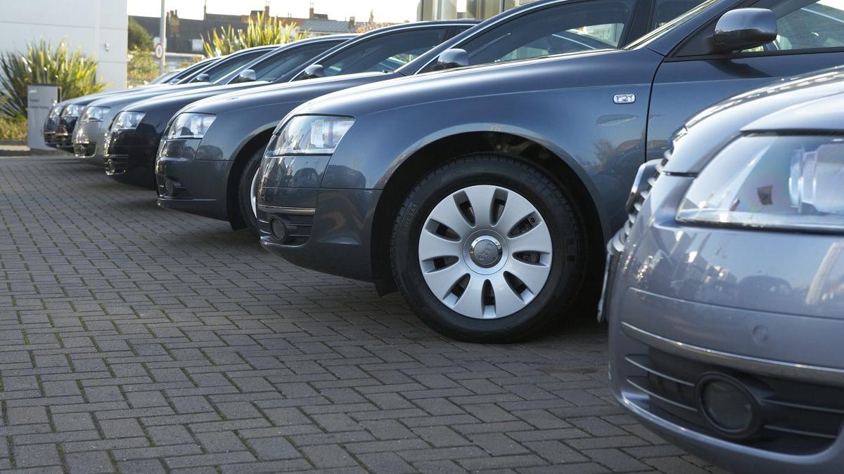 Persoanele scutite de plata impozitului auto. Cum se calculează taxa pe mașini