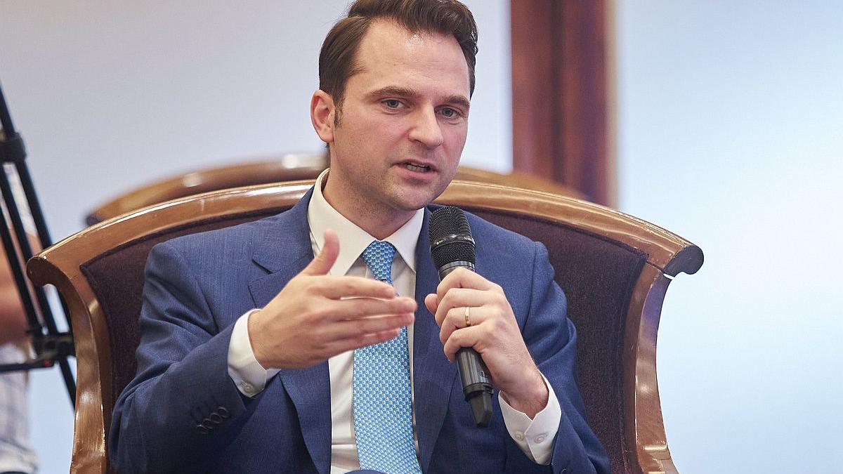 Sebastian Burduja a semnat o scrisoare de intenție cu Lockheed Martin pentru dezvoltarea producției de baterii
