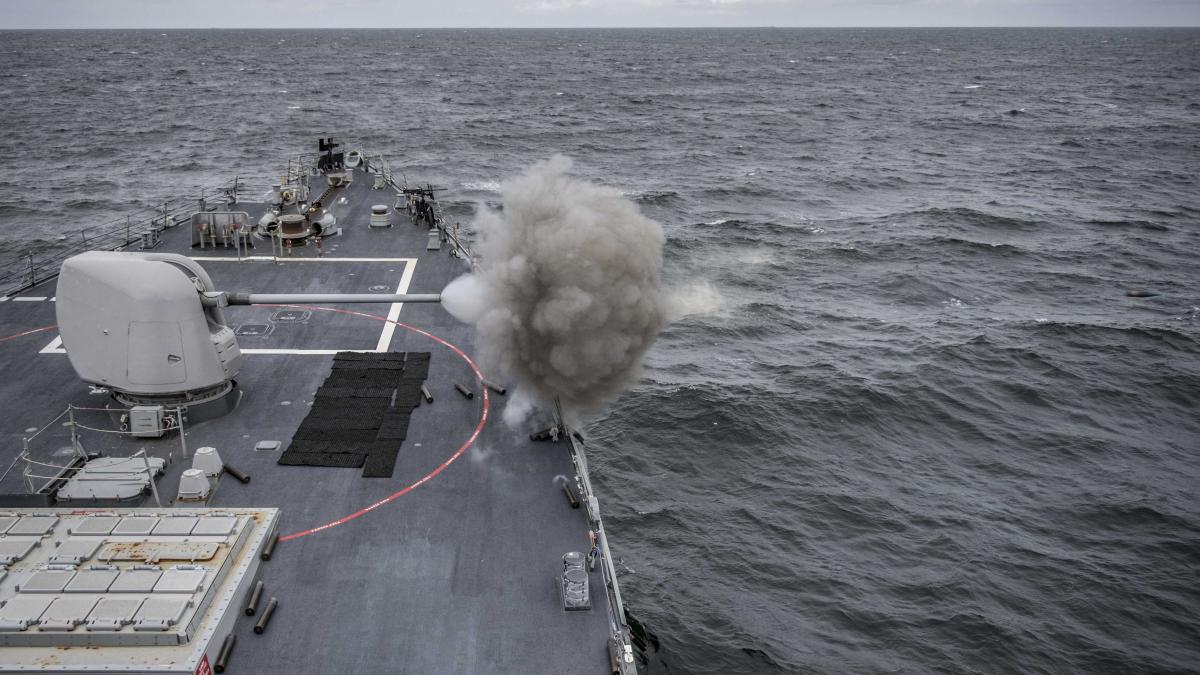 Un petrolier din Grecia, atacat cu rachete în Marea Roșie