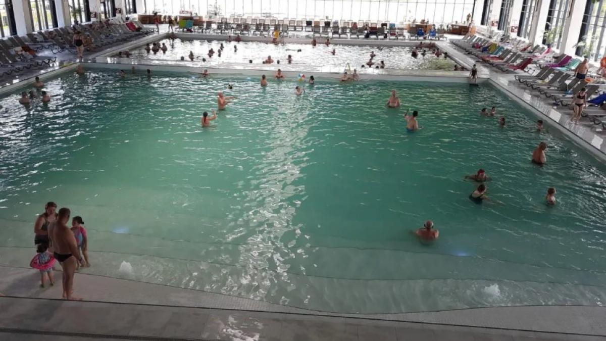 O nouă stațiune balneară în România atrage atenția turiștilor. „Afluxul mare de turiști a adus după sine încasări frumoase”