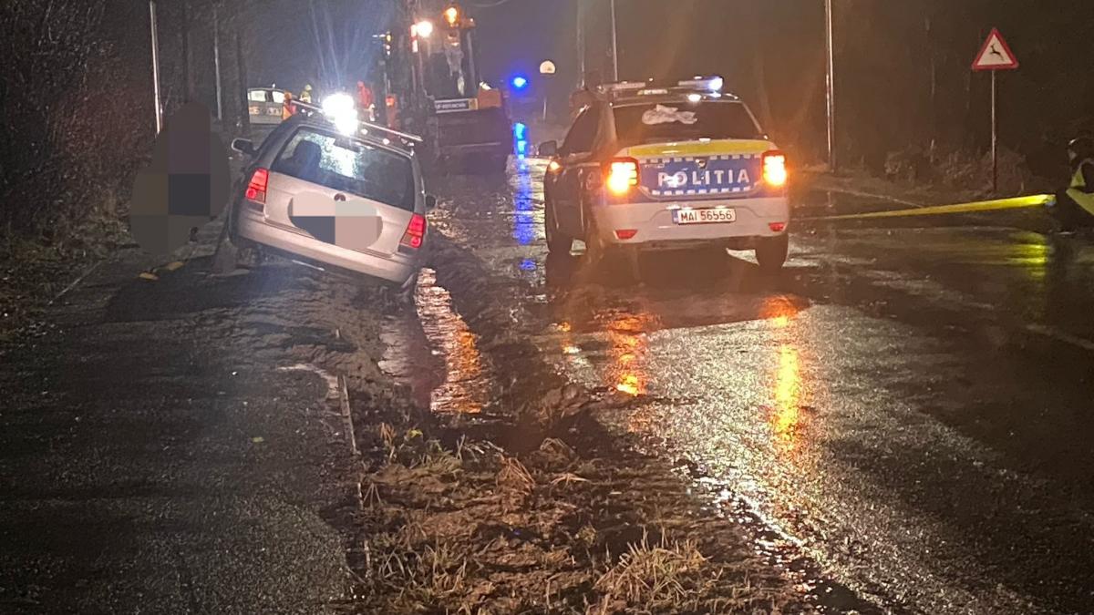 Polițist local, rănit grav în timp ce dirija circulația. Mașina care l-a lovit era condusă de un cetățean german