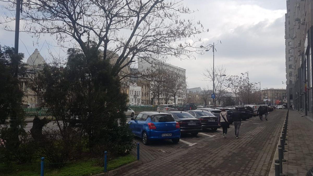 ASF nu mai e tare în parcare. Primarul Nicușor Dan îi lasă pe bogații de la Autoritatea de Supraveghere Financiară fără parcare gratuită