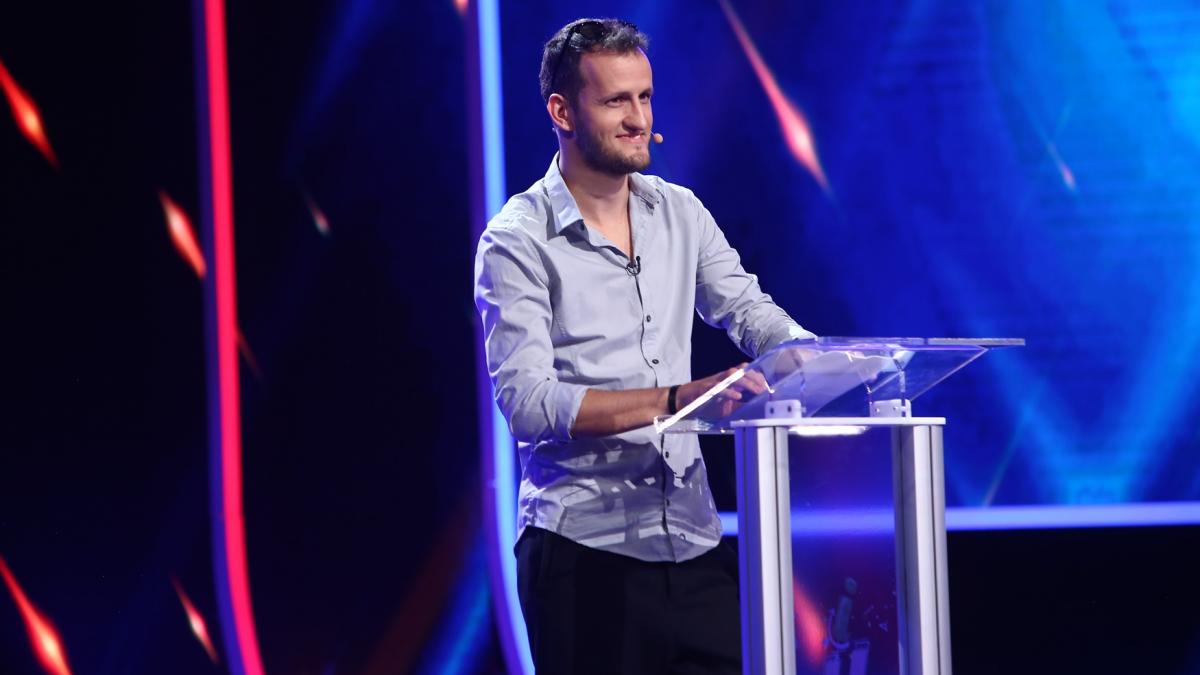 Omul cu Tourette prezintă iMai Mult Umor, imediat după premiera iUmor, pe AntenaPLAY