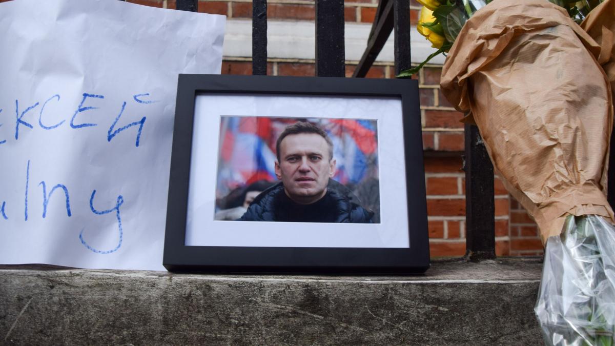 rusi retinuti revolta strada moarte alexei navalnii